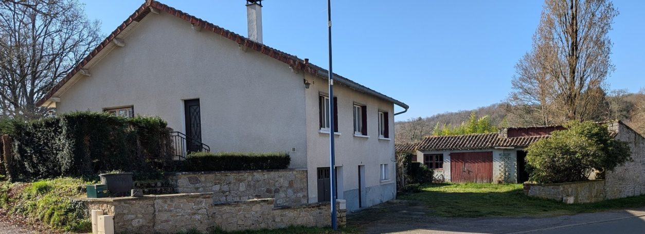 CHMBORET MAISON SUR SOUS SOL COMPLET SUR 1000 M²